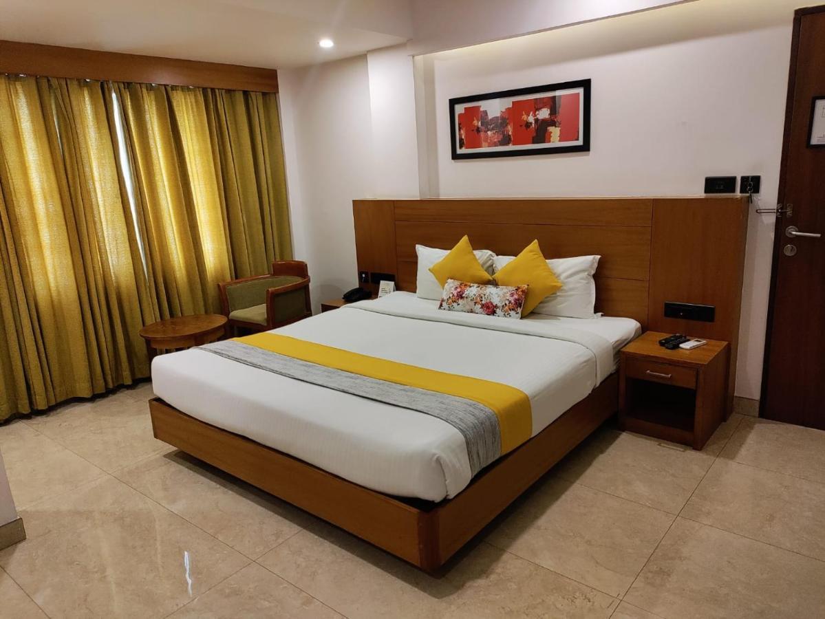 Hotel Park Residency Calicut מראה חיצוני תמונה
